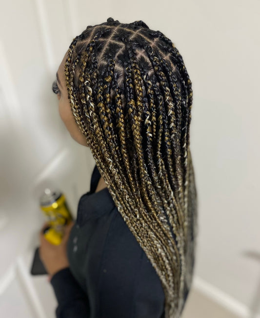 Knotless Box braids